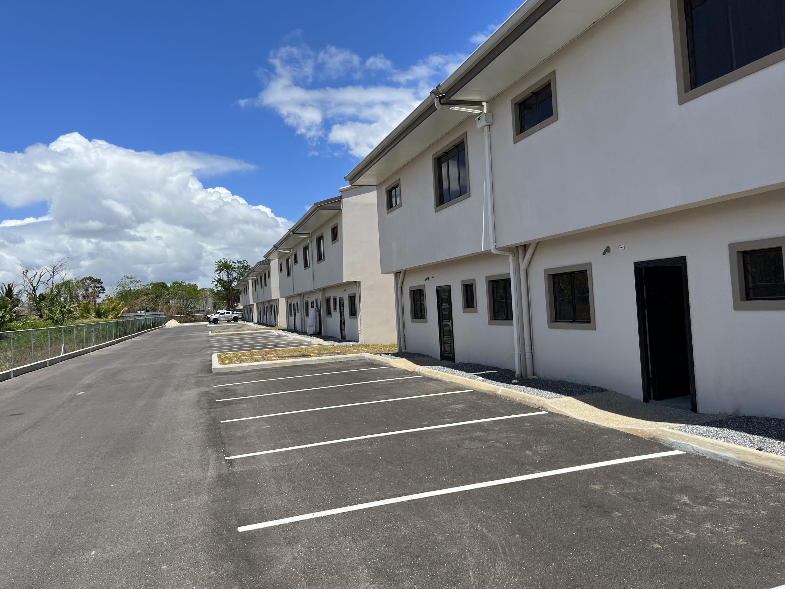 LOCKHEED COURTS TOWNHOUSES, PIARCO